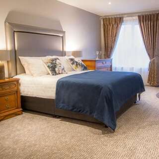Отель Longcourt House Hotel Ньюкасл-Уэст Улучшенный номер с кроватью размера «king-size» или 2 отдельными кроватями-1